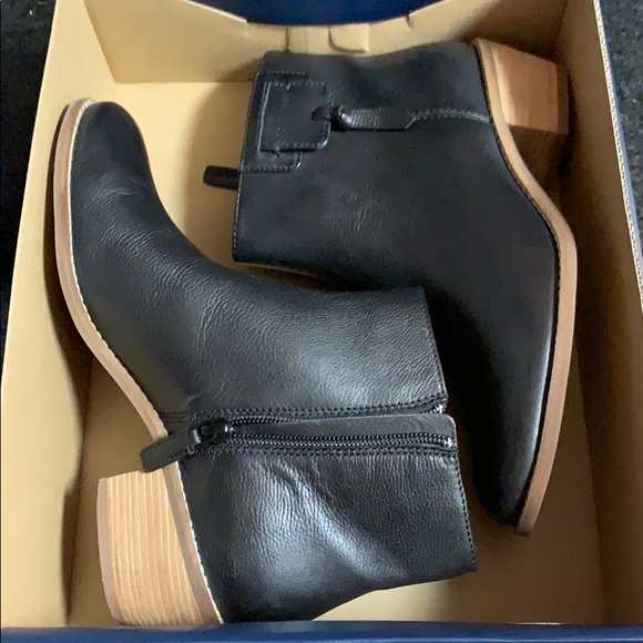 Cole Haan Shoes - Cole Haan size 7 new Joanna booties